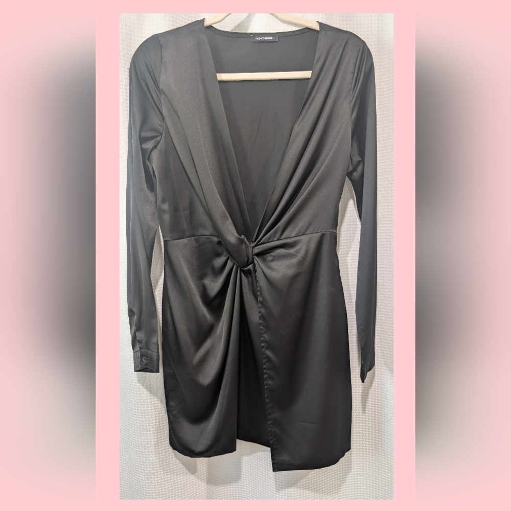 Fashion Nova Black Plunge Sheath Mini Dress